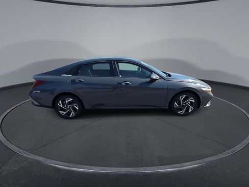 New 2026 Hyundai Elantra Limited FWD image 10