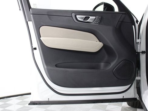 Used 2026 Volvo XC60 B5 Plus w/ Protection Package Premier image 17