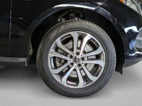 Used 2019 Mercedes-Benz GLE 400 4MATIC image 24