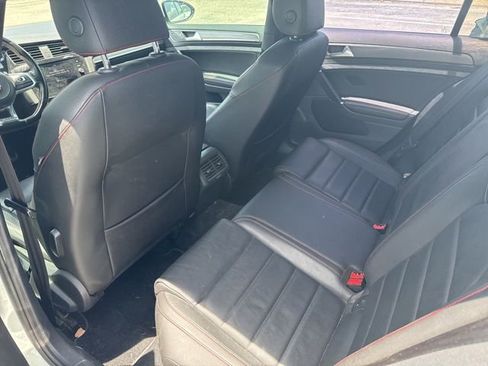 Used 2018 Volkswagen Golf 4-Door FWD image 7