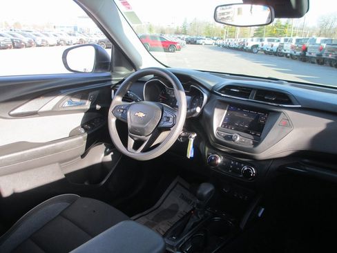 Used 2023 Chevrolet TrailBlazer LS image 18