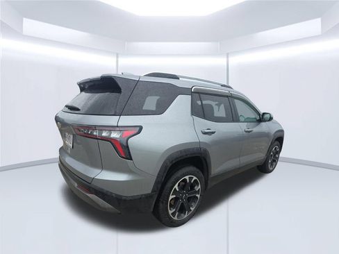 Used 2025 Chevrolet Equinox LT FWD image 42