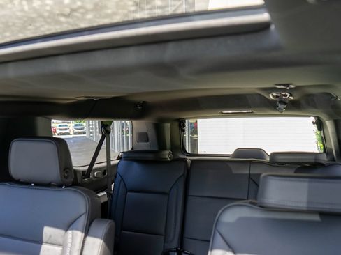 New 2026 GMC Yukon XL Denali w/ Denali Reserve Package AWD/4WD image 13