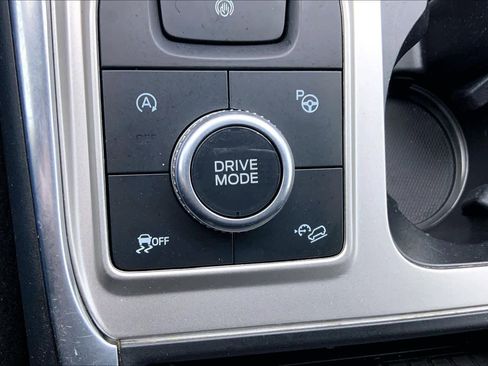 Certified 2020 Ford Explorer ST w/ Premium Technology Package image 34