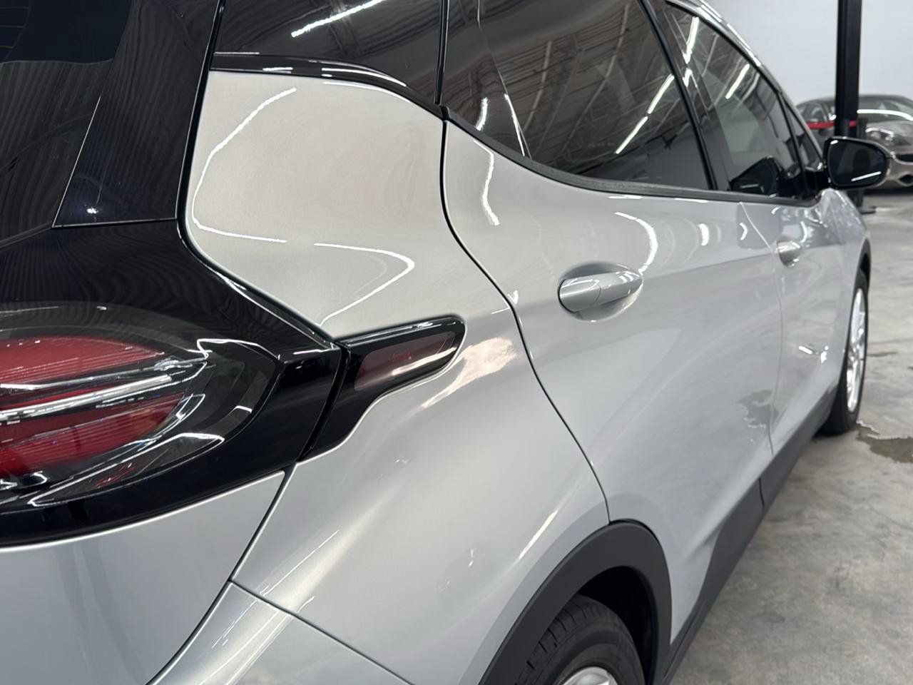 Used 2022 Chevrolet Bolt LT FWD image 8
