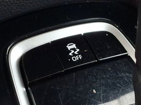 Used 2023 Toyota Corolla LE image 24