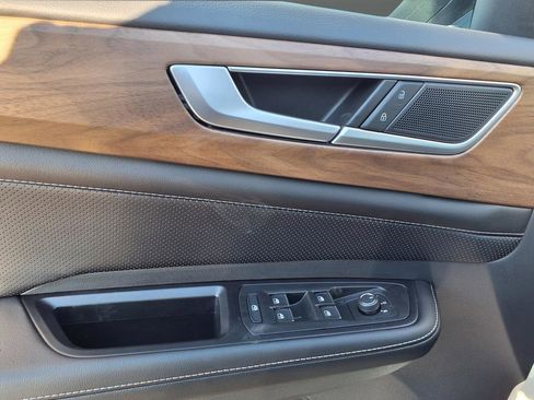 New 2026 Volkswagen Atlas SE image 49