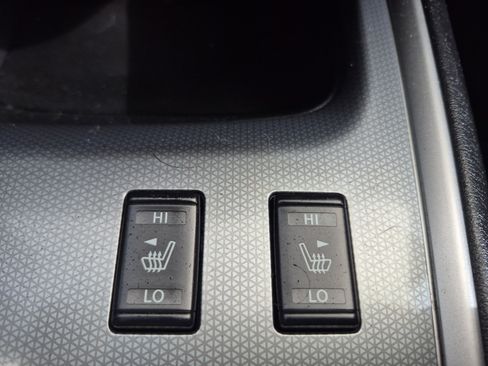 Used 2018 Nissan Pathfinder SL AWD/4WD image 37