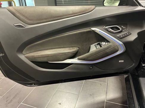 Used 2017 Chevrolet Camaro ZL1 RWD image 10