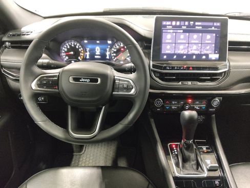Used 2023 Jeep Compass Latitude w/ Convenience Group AWD/4WD image 22