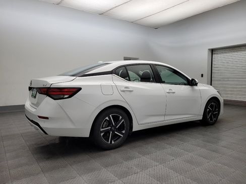 Used 2024 Nissan Sentra SV image 10