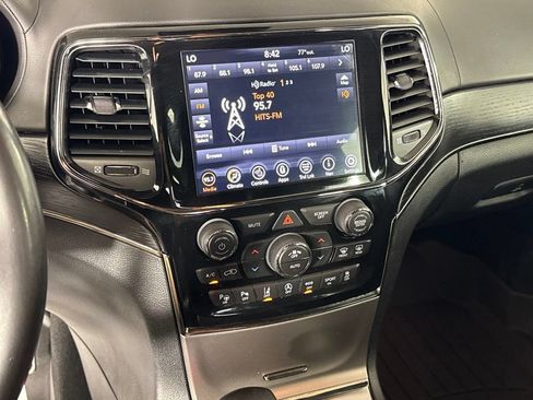 Used 2020 Jeep Grand Cherokee High Altitude AWD/4WD image 16