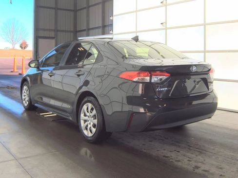 Used 2023 Toyota Corolla LE FWD image 2