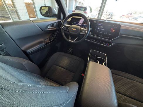 Used 2025 Chevrolet Equinox LT image 38