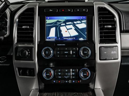 Used 2020 Ford F250 Lariat w/ Lariat Ultimate Package AWD/4WD image 23