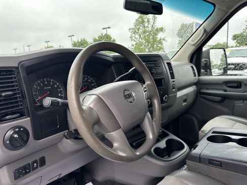 Used 2016 Nissan NV 2500 S w/ Power Package RWD image 14