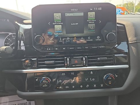 New 2025 Nissan Pathfinder SL image 18