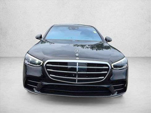 Used 2023 Mercedes-Benz S 500 4MATIC image 2