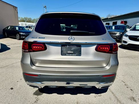 Used 2020 Mercedes-Benz GLC 300 4MATIC image 10