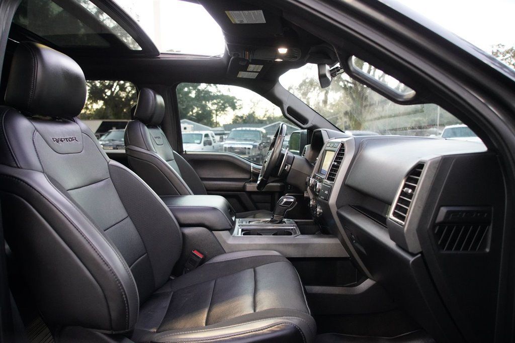 Used 2019 Ford F150 Raptor w/ Equipment Group 802A Luxury AWD/4WD image 17