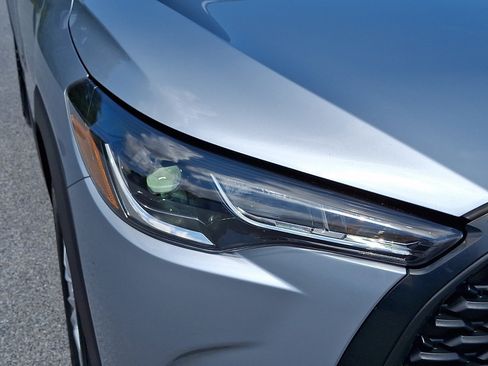 Certified 2023 Toyota Corolla Cross LE FWD image 10