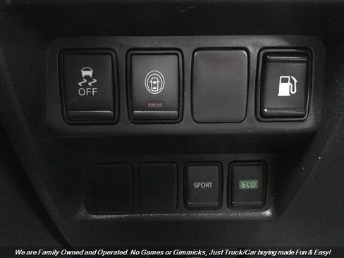 Used 2019 Nissan Rogue S image 40