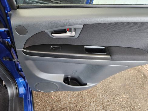 Used 2012 Suzuki SX4 Premium image 16