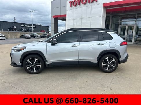 Used 2025 Toyota Corolla Cross AWD Hybrid w/ Convenience Package image 12