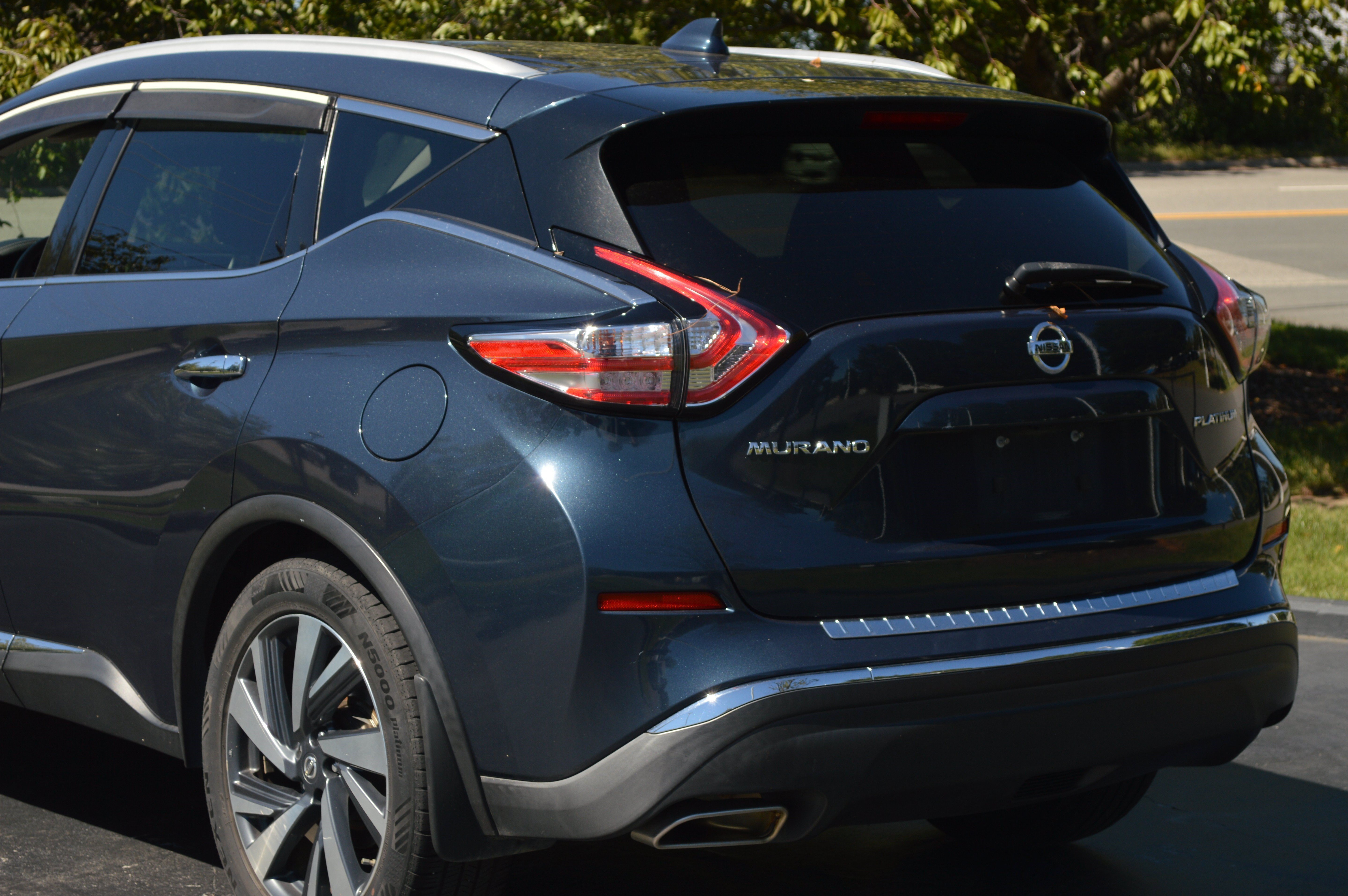 Used 2017 Nissan Murano Platinum w/ Platinum Technology Package FWD image 3