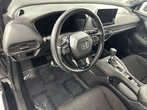 Certified 2025 Honda HR-V Sport image 24