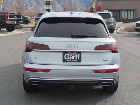 Used 2023 Audi Q5 2.0T Premium w/ Convenience Package AWD/4WD image 4