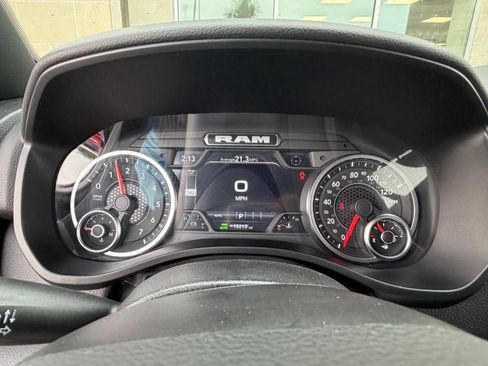 Used 2025 RAM 1500 Big Horn AWD/4WD image 18
