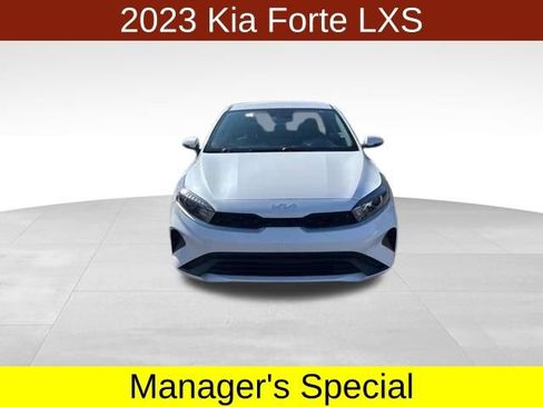 Used 2023 Kia Forte LXS w/ LXS Technology Package FWD image 2