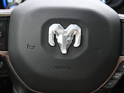 Used 2021 RAM 1500 Limited AWD/4WD image 9