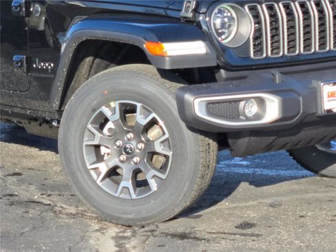 New 2026 Jeep Gladiator Sahara image 3