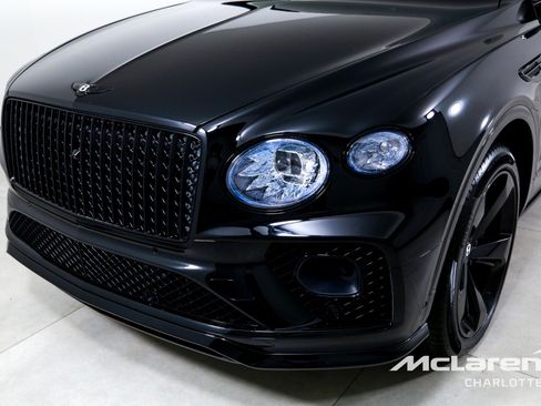 Used 2023 Bentley Bentayga Extended Wheelbase AWD/4WD image 43
