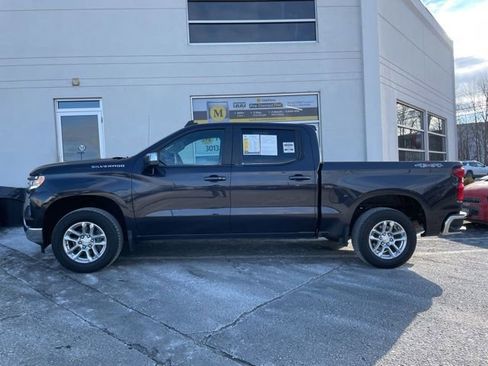 Used 2022 Chevrolet Silverado 1500 LT image 2