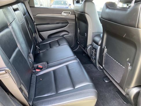 Used 2019 Jeep Grand Cherokee Limited AWD/4WD image 26