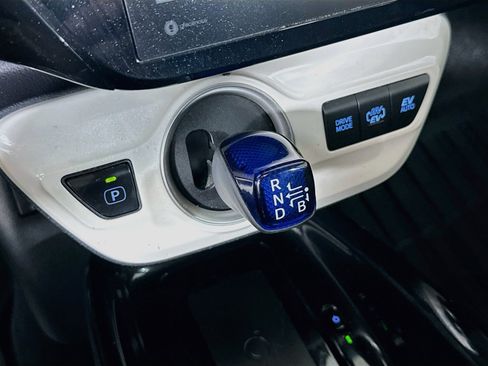 Used 2018 Toyota Prius Prime Premium FWD image 24