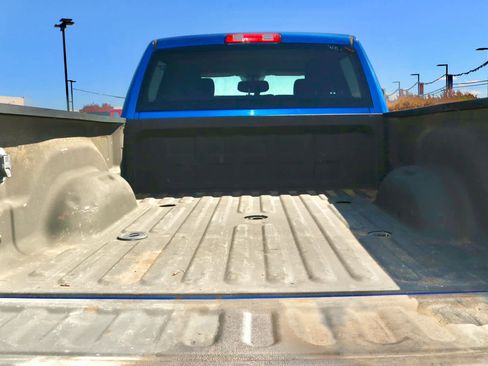 Used 2018 RAM 2500 Tradesman w/ Chrome Appearance Group AWD/4WD image 12