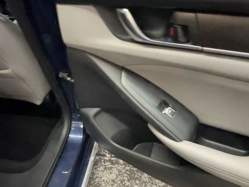 Used 2019 Honda Accord EX-L image 25