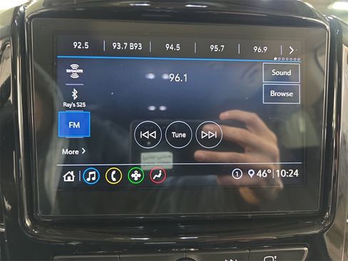 Used 2021 Chevrolet Traverse LT image 21