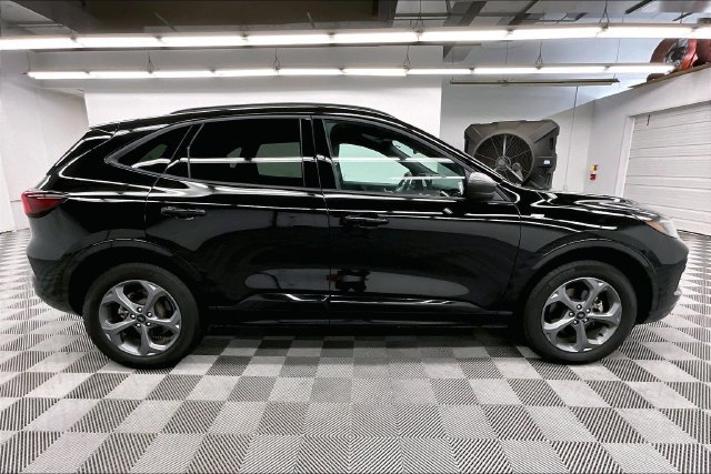 Used 2024 Ford Escape ST-Line w/ Tech Pack #1 AWD/4WD image 15