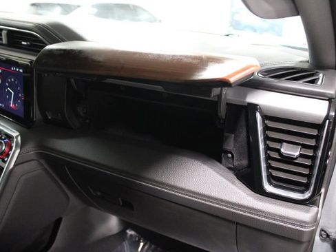 Used 2025 GMC Sierra 2500 Denali image 27