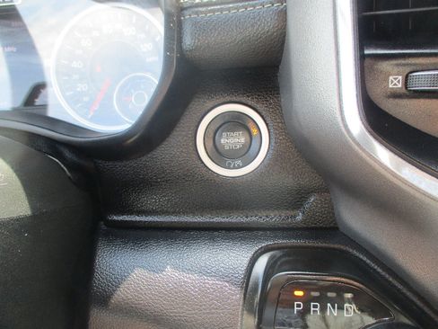 Used 2022 RAM 2500 Laramie w/ Night Edition AWD/4WD image 6