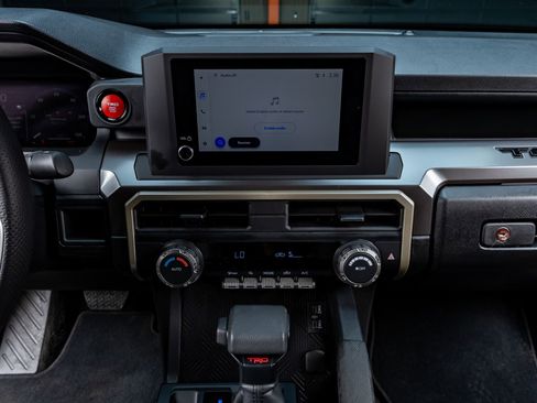 Used 2025 Toyota Tacoma TRD Off-Road image 22