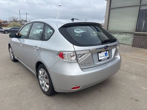 Used 2010 Subaru Impreza 2.5i image 7