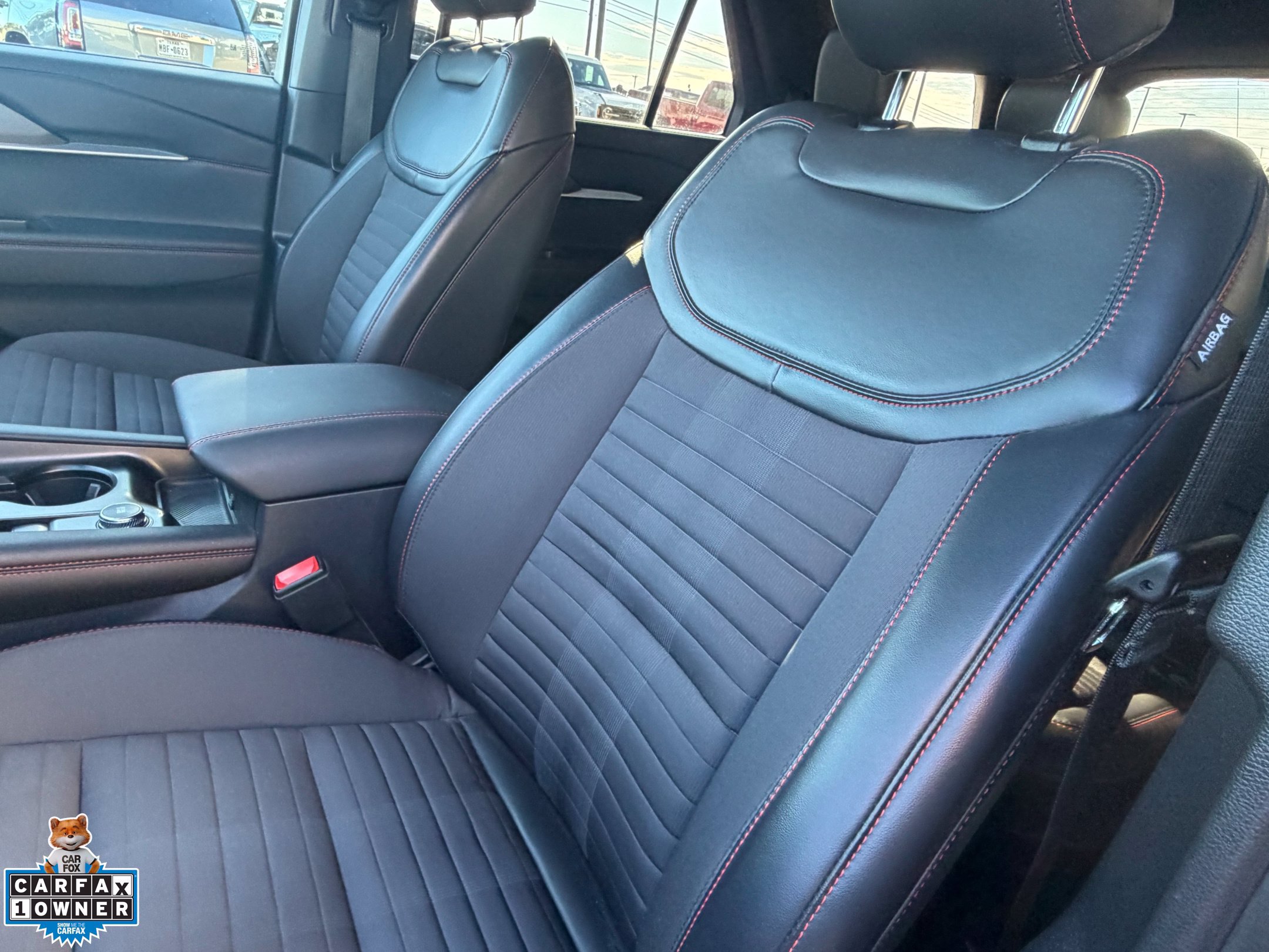 Used 2025 Ford Explorer ST-Line w/ Premium Package RWD image 21