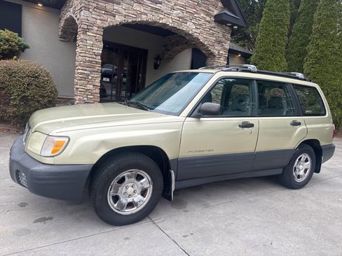 Used 2001 Subaru Forester L image 3