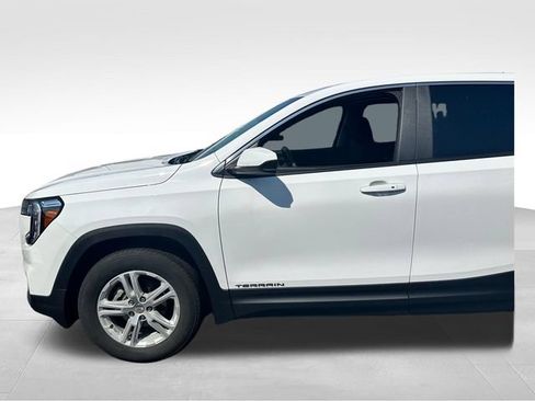 Certified 2024 GMC Terrain SLE AWD/4WD image 4